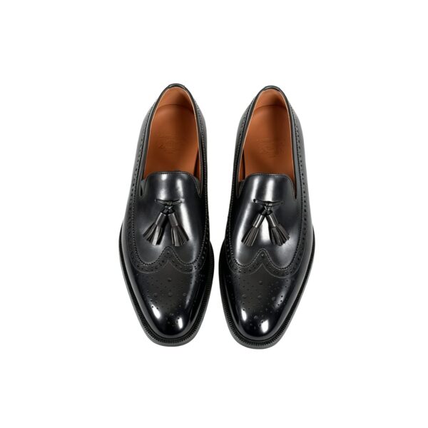 GRANDMARK tassel loafer men's dress shoes, top view, white background