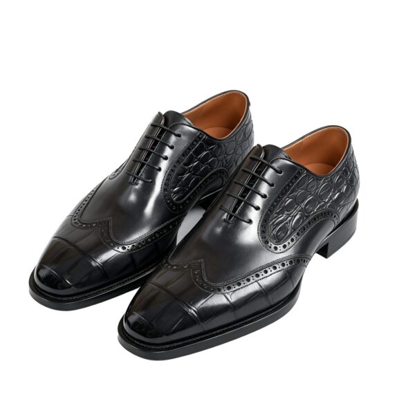GRANDMARK croc-embossed oxford men's dress shoes, three-quarter view, white background