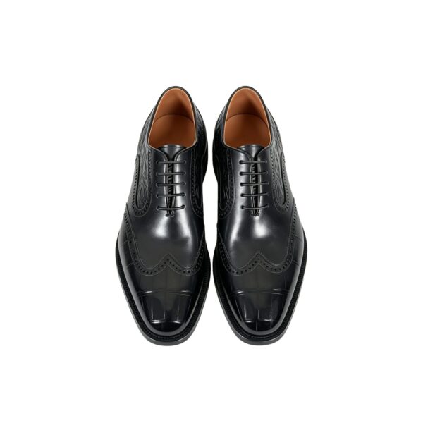 GRANDMARK croc-embossed oxford men's dress shoes, top view, white background