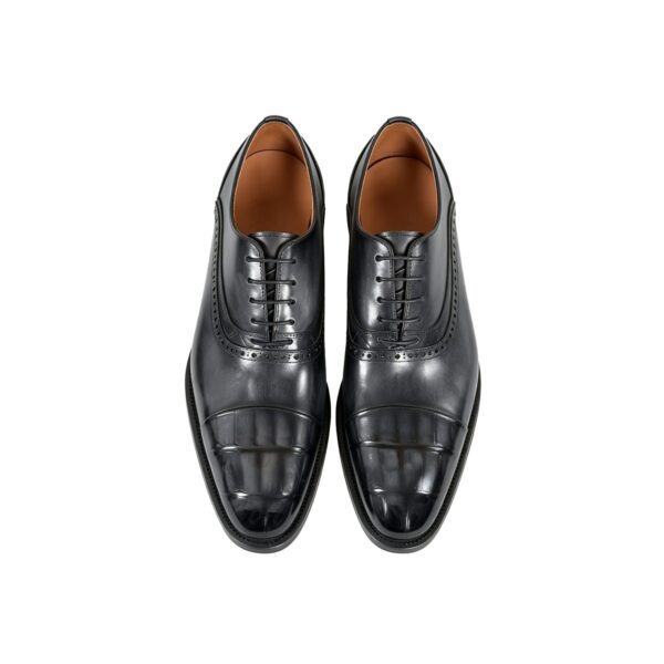 embossed-toe-cap-toe-oxford-top-1 GRANDMARK cap-toe oxford men's dress shoes, top view, white background