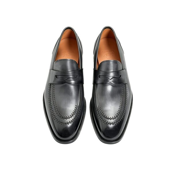 GRANDMARK patina penny loafer men's dress shoes, top view, white background