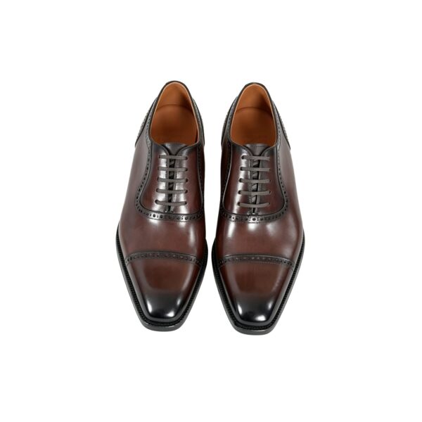 GRANDMARK semi-brogue cap-toe oxford men's dress shoes, top view, white background