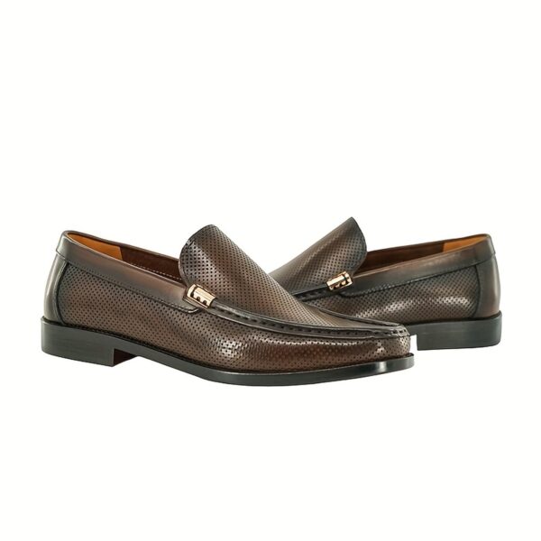 Perforated Venetian Loafer detail, model 2881-12