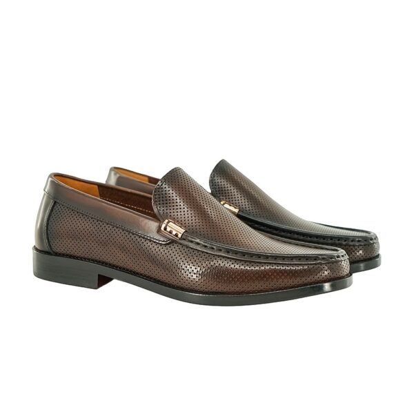 Perforated Venetian Loafer detail, model 2881-12