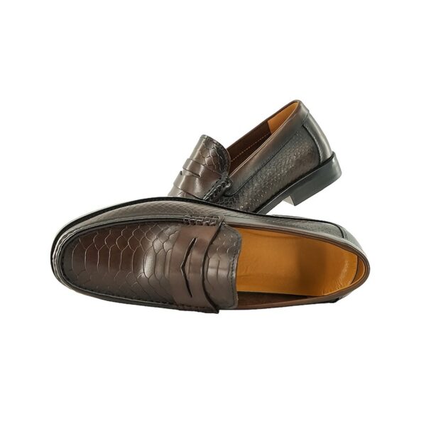 2881-17-5 Embossed Penny Loafer detail, model 2881-17