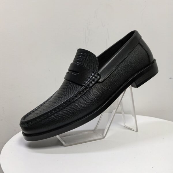 Ribbed-Emboss Penny Loafer detail, model 2881-18