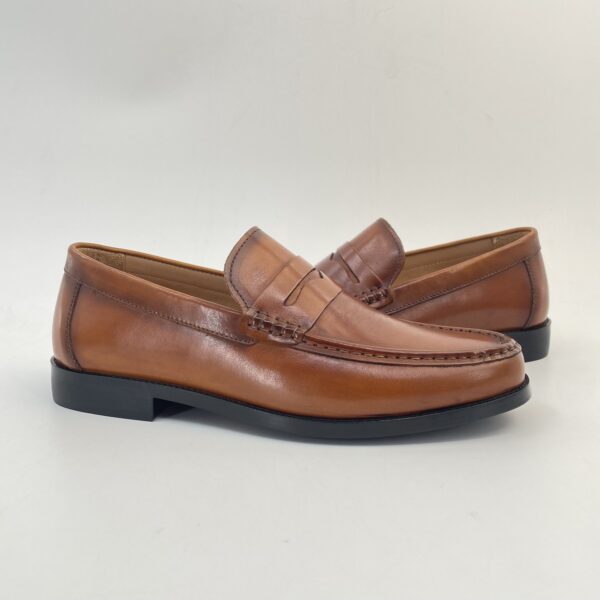 Soft Apron Penny Loafer detail, model 2881-25