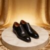 Classic Cap-Toe Oxford men's formal leather dress shoe, GRANDMARK promotional photo Classic Cap-Toe Oxford men's formal leather dress shoe, GRANDMARK promotional photo