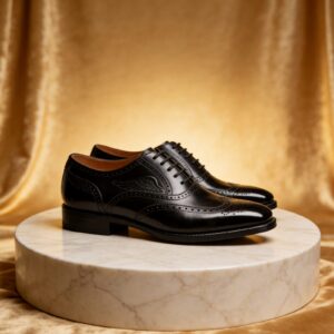 Full-Brogue Wingtip Oxford men's formal leather dress shoe, GRANDMARK promotional photo Full-Brogue Wingtip Oxford men's formal leather dress shoe, GRANDMARK promotional photo