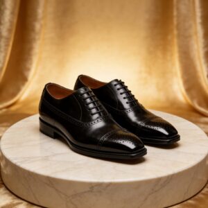 Semi-Brogue Cap-Toe Oxford men's formal leather dress shoe, GRANDMARK promotional photo Semi-Brogue Cap-Toe Oxford men's formal leather dress shoe, GRANDMARK promotional photo