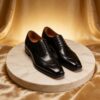 Split-Toe Derby men's formal leather dress shoe, GRANDMARK promotional photo Split-Toe Derby men's formal leather dress shoe, GRANDMARK promotional photo