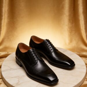 Textured Apron Derby men's formal leather dress shoe, GRANDMARK promotional photo Textured Apron Derby men's formal leather dress shoe, GRANDMARK promotional photo